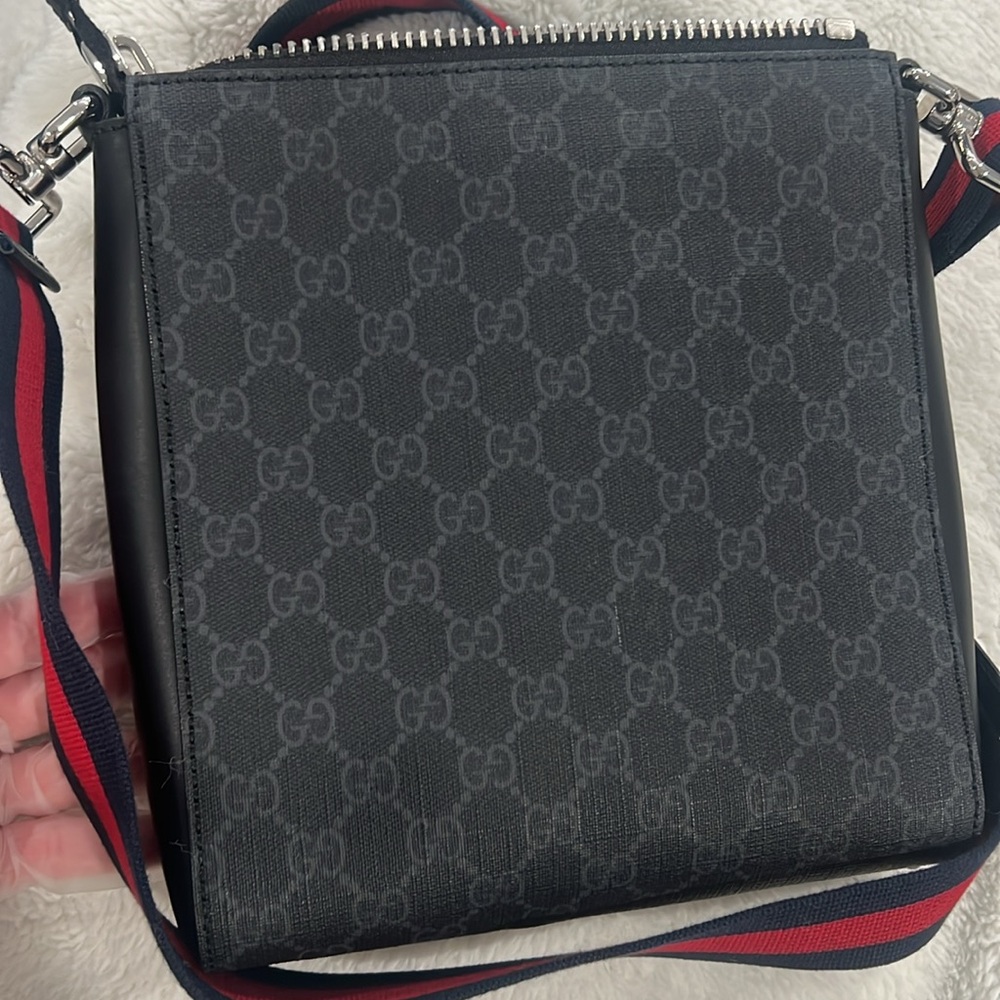 Gucci Black GG Supreme Messenger Bag unisex - Picture 2 of 13
